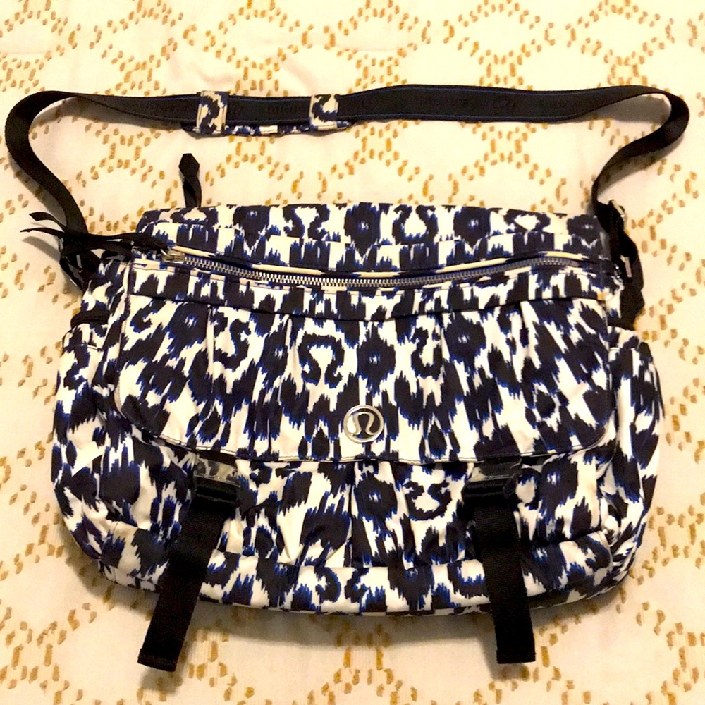 Lululemon gym bag
